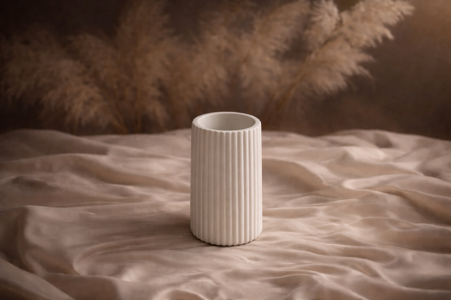 Kleine Rillenvase "Luv"